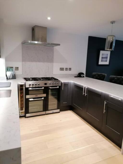 New Town House With *Free Allocated Parking* Lägenhet Brighton Exteriör bild
